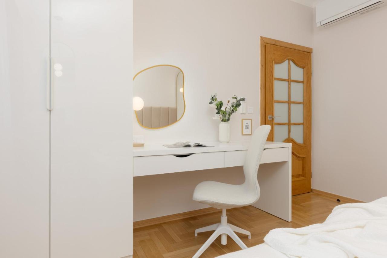Bright Apartment Kasprzaka Warsaw Wola Near Metro Station By Noclegi Renters Екстериор снимка